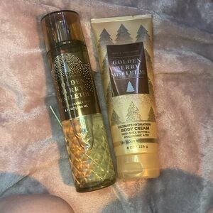 Golden berry mistletoe